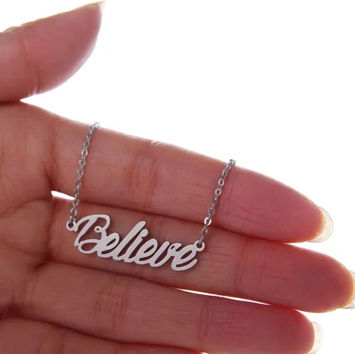 Vista 4 de HUAN XUN - Collar con nombre personalizado en plata dorada