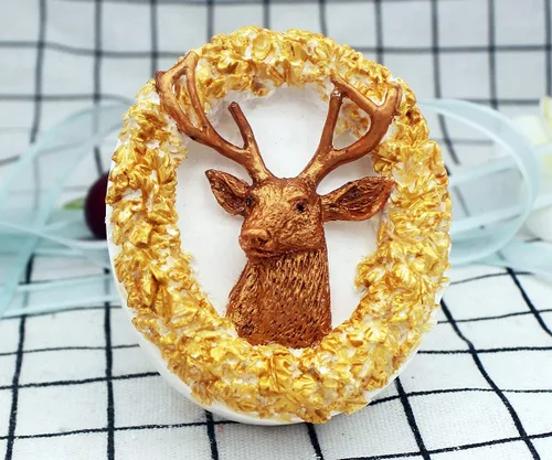 Vista 2 de Molde de jabón animal de silicona para ciervos - forma redonda para decoración de velas y pasteles