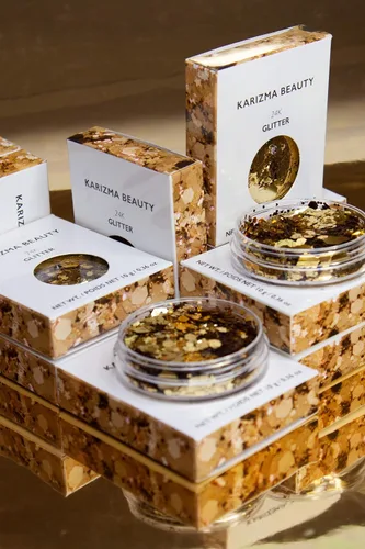 Vista 2 de KARIZMA 24K Gold Purpurina holográfica dorada Purpurina gruesa de 0.35 onzas para la cara, el cabello, los ojos y el cuerpo, para mujer. Purpurina