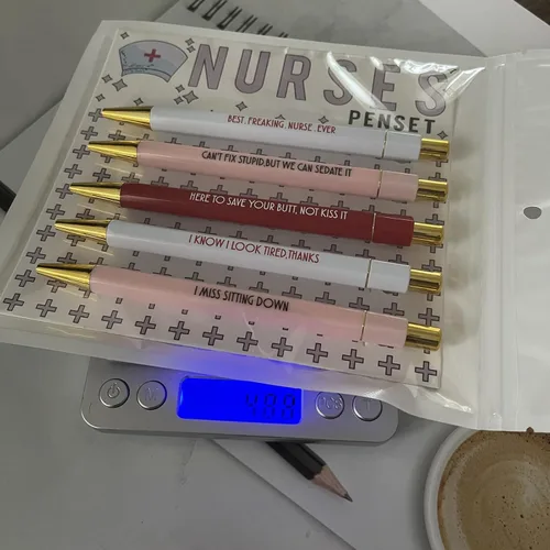 Vista 9 de Juego de 5 bolígrafos divertidos para enfermera, bolígrafos divertidos de tinta negra, bolígrafos de enfermería para enfermeras, médicos