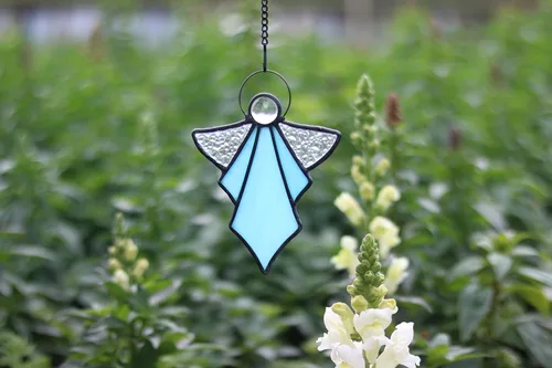 Vista 3 de Adorno de ángel para colgar en vitrales, decoración de vacaciones, regalos conmemorativos de condolencias, regalos de ángel para mujeres (azul) 5.5