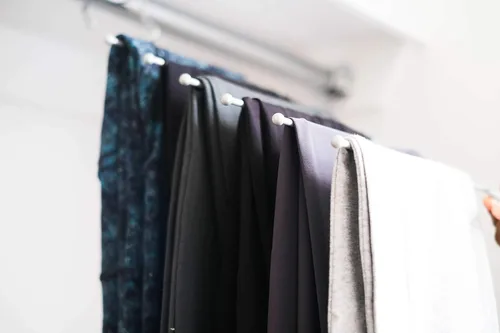 Vista 7 de Jokari Percha para pantalones para leggings y pantalones de yoga Organizador de armario para ahorrar espacio para almacenamiento de ropa organizador