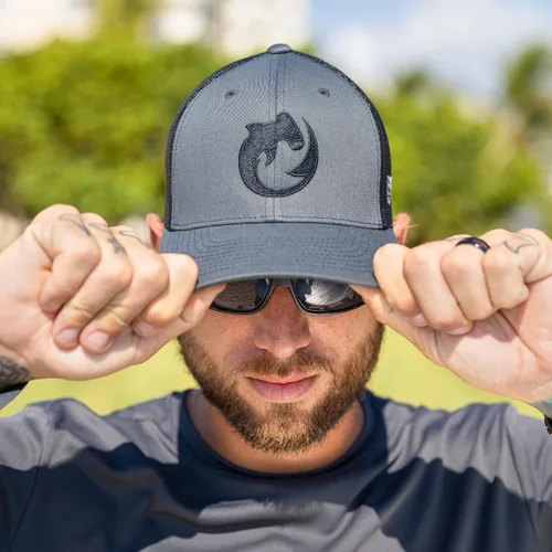 Vista 3 de Sombrero de camionero de buceo con tiburón: Snapback ajustable para hombre, para pesca, pesca submarina