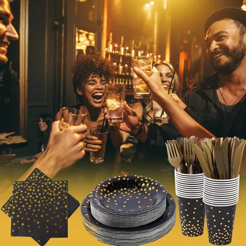 Vista 3 de Suministros de fiesta negros y dorados, 145 platos de papel, servilletas, cuchillos, tenedores, vasos, pancartas, para víspera de Año Nuevo 2026