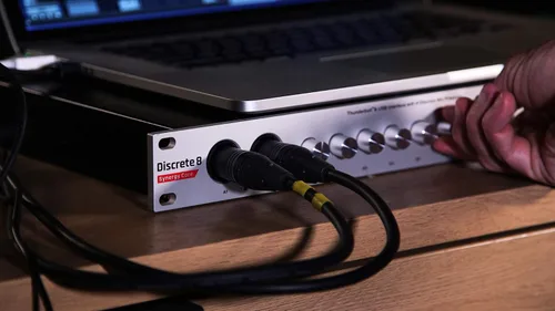 Vista 4 de Antelope Audio Interfaz de audio USB discreta de 8 núcleos Synergy con FPGA