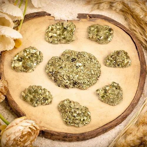 Vista 3 de Wholesalegemshop Pirita dorada natural de una sola pieza en trozos de piedra preciosa de roca Espiritual Miedo Cristal Curación Reiki Feng Shui