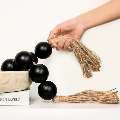 Vista 8 de Guirnalda de cuentas de madera extra grande con cuentas de madera de 2 pulgadas de diámetro, guirnalda de cuentas de madera con borlas, cuentas