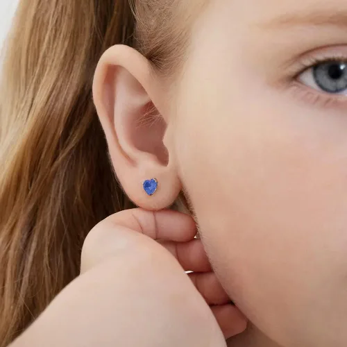 Vista 3 de Aretes de oro blanco de 14 quilates de 0.157 in con piedra natal simulada de corazón para bebés, bebés y niños pequeños Bonitos aretes de corazón