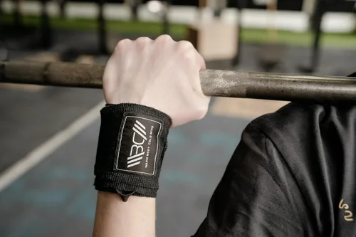 Vista 8 de WARM BODY COLD MIND - Premium Cotton Weight Lifting Wrist Wraps for Cross Training, Powerlifting, Deadlift, Weightlifting, Gym, Wrist Straps