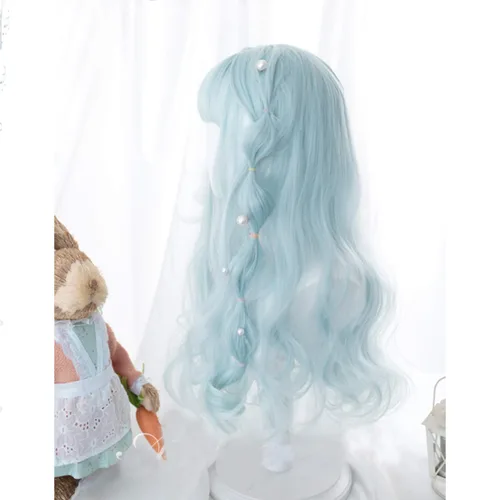 Vista 6 de Filuckyve Peluca de cosplay de 23.6 pulgadas de largo con flequillo, ondulada Harajuku, linda peluca para fiestas diarias para mujeres y niñas