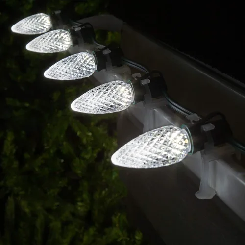 Vista 2 de Wintergreen Lighting 25 C9 OptiCore - Luces LED de Navidad para exteriores de alta resistencia, tira de luces de Navidad comerciales; cable verde