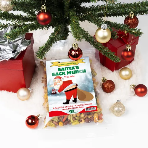 Vista 9 de Santa's Sack Munch Spicy Trail Mix - Divertido diseño de Papá Noel de luna - Regalos comestibles para hombres - Mezcla picante, fabricado