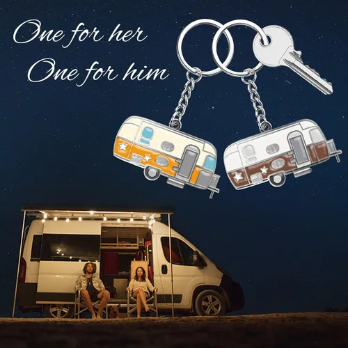 Vista 3 de Llavero de casa rodante con texto en inglés "Happy RV", llavero para parejas, regalo para hombres y mujeres, accesorios de campamento, paquete de 2