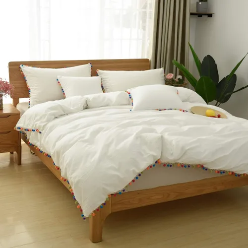 Vista 2 de Softta Grils - Juego de cama con pompones y volantes