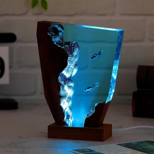 Vista 9 de Lámpara de Luz de Madera con Resina Epoxi Creativa del Océano, Lámpara de Océano Acuático Multicolor Hecha a Mano para Entusiastas del Buceo