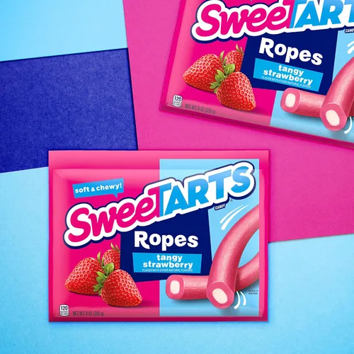 Vista 3 de SweeTARTS Soft & Chewy Ropes Candy, sabor a fresa ácida, bolsa de 9 onzas (paquete de 4)