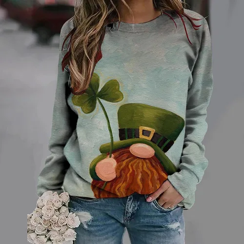 Vista 2 de Camiseta de manga larga suave para el día de San Patricio 2023, con estampado de gnomo arcoíris