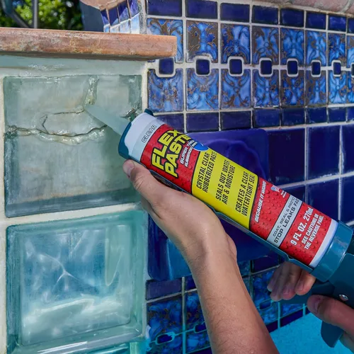 Vista 3 de Flex Paste, masilla impermeable y pintada, sellador de spackle, relleno para grietas, huecos y agujeros - Bloquea el agua y el aire - Resistente a