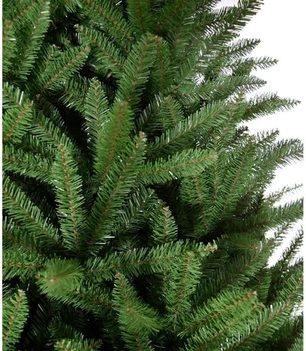 Vista 2 de Fraser Hill Farm Árbol de Navidad tradicional Centerville verde pino de 7.5 pies, sin luces, FFCV075-0GR, 7.5 pies Sin encender