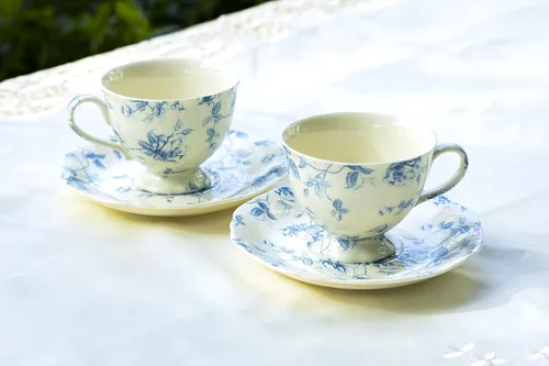 Vista 4 de Blue Rose Toile - Taza de té y platillo de porcelana fina