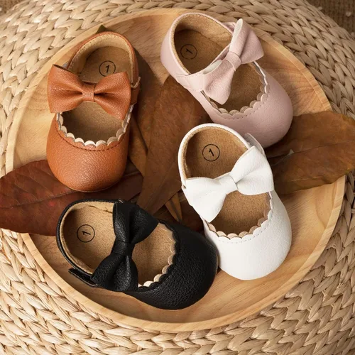 Vista 2 de Oamico Mary Jane - Zapatos planos de goma antideslizantes con lazo para niñas y bebés, zapatos de vestir de princesa para recién nacidos