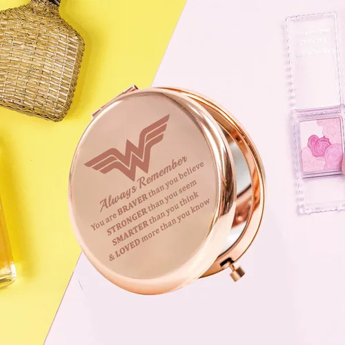 Vista 5 de KEYCHIN Heroine - Espejo de bolsillo para fanáticos de Diana, regalo You are Braver Stronger Smarter Than You Think Heroine - Espejo compacto