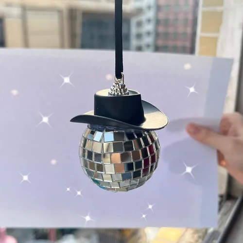 Vista 2 de Accesorio de Coche con Bola de Discoteca y Sombrero de Vaquero Negro, Adorno de Espejo, Accesorios Interiores