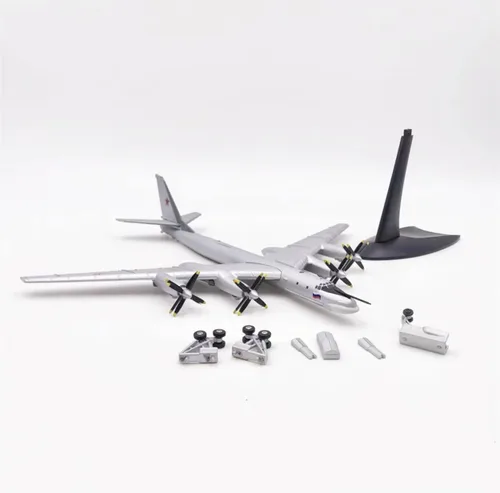 Vista 5 de Tu-95 Bear Strategic 1/200 Diecast Aircraft Model Interchange Mode