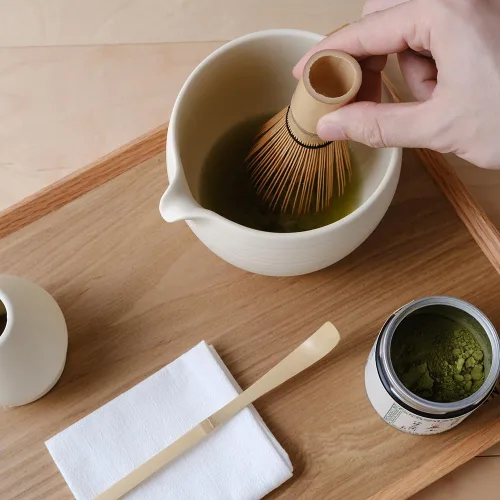 Vista 5 de WENSHUO Matcha Whisk Set, Ceramic Matcha Bowl with Spout, Crème,5-Pc Crema mate