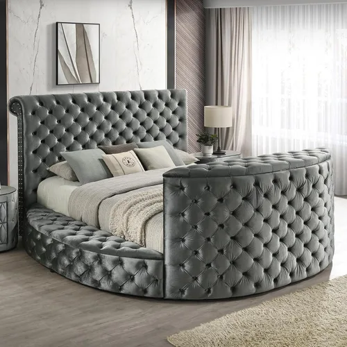 Vista 3 de Base de cama con chimenea y elevador de TV, marco de cama circular con botones acolchonados, cabecera enrollada y ribete de cabeza de clavos
