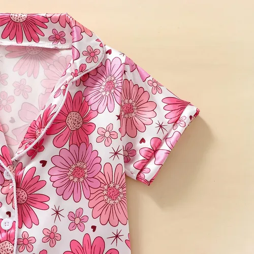 Vista 5 de Qiylii Pijama de seda floral para niñas de 1 a 6 años, de manga corta, con botones, pantalones cortos de verano, 2 piezas, flores, satén, conjunto