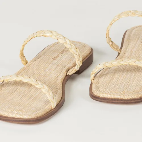 Vista 7 de The Drop Sandalias planas Paris con dos correas y punta cuadrada para mujer