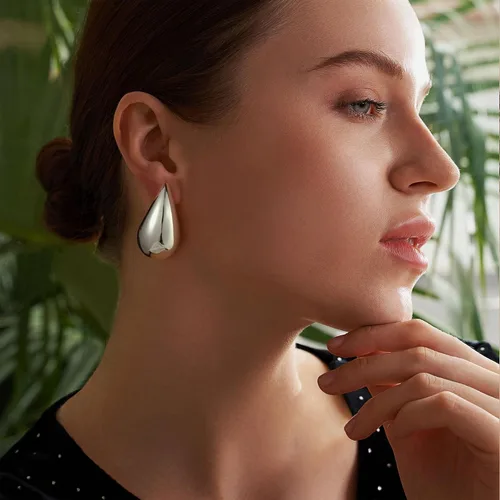 Vista 3 de Gold Earrings for Women Girls,14K Gold Plated Lightweight Gold Hoop Earrings Hypoallergenic Earrings for Women Trendy Fashion Jewelry Gifts