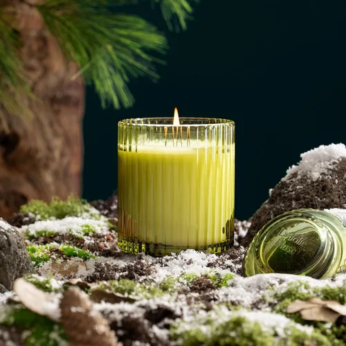 Vista 2 de LA JOLIE MUSE Starlit - Velas perfumadas de pino de abeto para el hogar Abeto dorado iluminado por estrellas