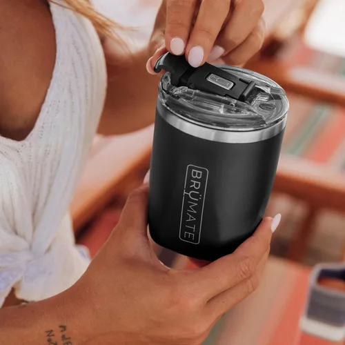 Vista 2 de BrüMate Rocks - Vaso de cóctel con tapa a prueba de salpicaduras (12.0 onzas, acero inoxidable con triple aislamiento)