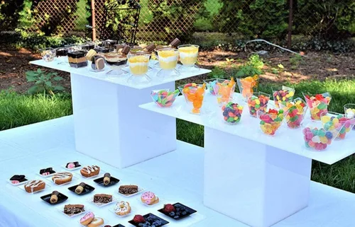 Vista 7 de 50 piezas de mini platos para aperitivos, platos de postre de plástico transparente, mini cucharas de postre pequeños, mini cucharas desechables