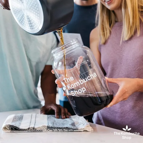 Vista 4 de SCOBY Kombucha Starter Kit 100% orgánico - 100% garantizado para preparar - Cultura fresca y viva con líquido de iniciación - The Kombucha Shop