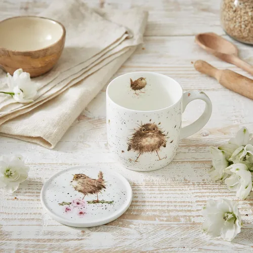 Vista 7 de Royal Worcester Wrendale Designs Flying the Nest - Juego de taza y posavasos Taza de café de 11 onzas con posavasos Hecho de porcelana fina