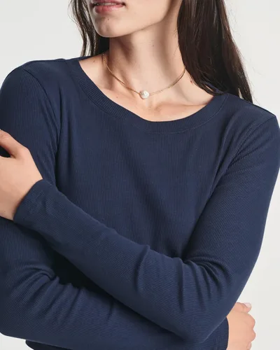 Vista 4 de Real Essentials Paquete de 4 camiseta corta de algodón de punto acanalado de manga larga para mujer (disponible en Plus)