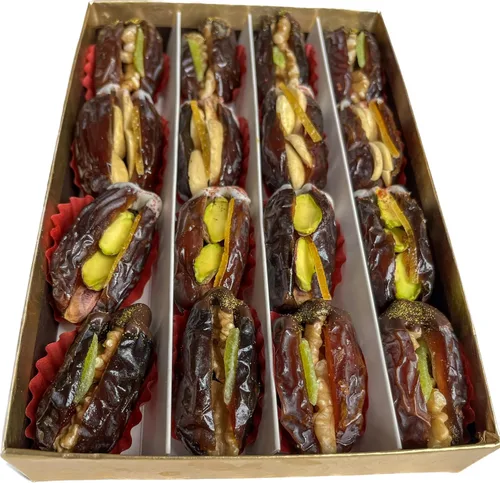 Vista 6 de Caja de regalo Medjool Dates - Nueces rellenas y chocolate cubierto Oro comestible y azafrán adornado