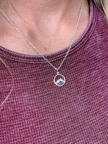Vista 5 de Faith Moves Mountains - Collar de montaña con semillas de mostaza, regalo de fe para mujer, plata u oro