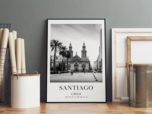 Vista 3 de Cartel de Santiago, foto de Santiago, foto de Chile, fotografía de América del Sur, Ciudades del mundo en blanco y negro, póster de viaje