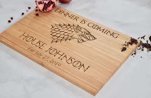 Vista 4 de Dinner Is Coming - GOT - Custom Engraved Cutting Board - Personalized - Wedding - Engagement - Gift - Anniversary