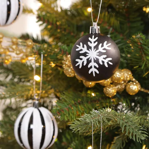 Vista 5 de SHareconn 30 bolas de árbol de Navidad de 2.36 pulgadas, adornos en blanco Blanco y negro