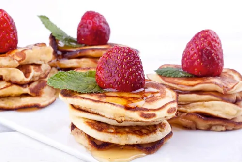 Vista 3 de Maple Grove Farms, Mezcla de panqueques y waffle, sin gluten, cajas de 16 onzas (paquete de 4)