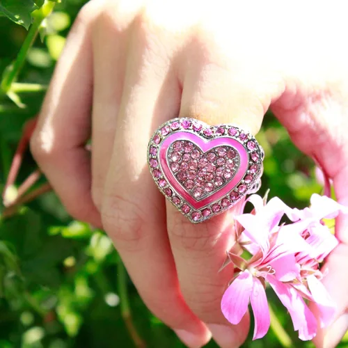 Vista 2 de Lavencious Anillos elásticos de diamantes de imitación en forma de corazón para mujer, talla 7-9