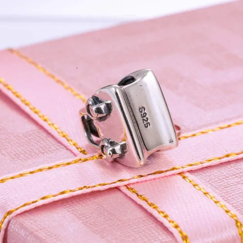 Vista 3 de Abalorio de plata de ley 925 para mujer, diseño de corazón rojo