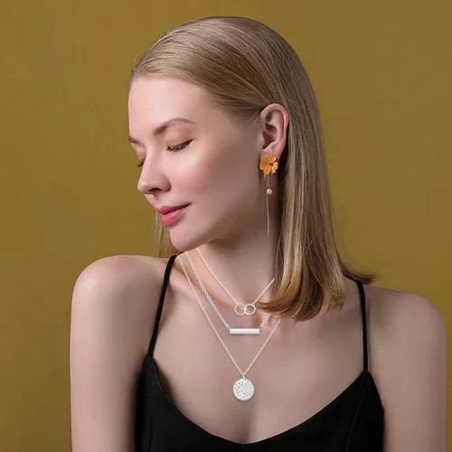 Vista 4 de YANCHUN Gargantilla en capas para mujer, collar apilado a la moda para mujer, gargantilla de círculo de estrella, corazón y estrella, regalos