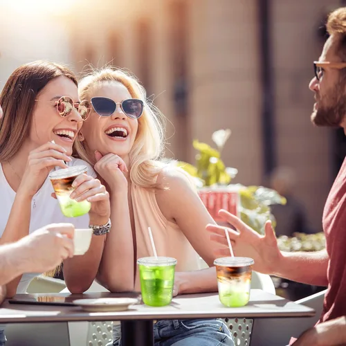 Vista 6 de 100 piezas de 12 onzas. Vasos desechables de plástico con tapas planas y popotes transparentes, vasos de fondo redondo para llevar café helado