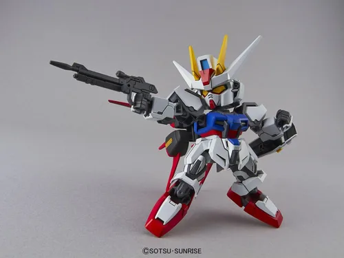 Vista 3 de Bandai Hobby SD EX-Standard Aile Strike Gundam Figura de acción